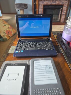 Acer Blue 10" Netbook  Aspire One And 2 Kindles Buy As Is